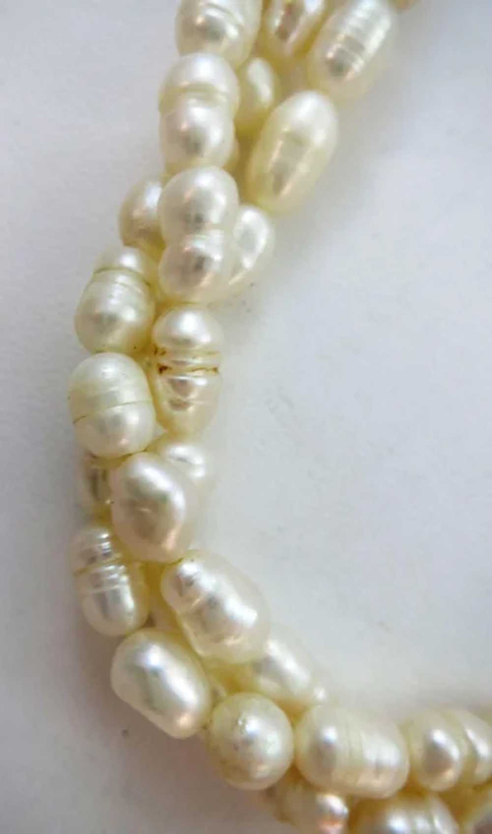 VINTAGE Three Strands of Freshwater Pearls  Twist… - image 4