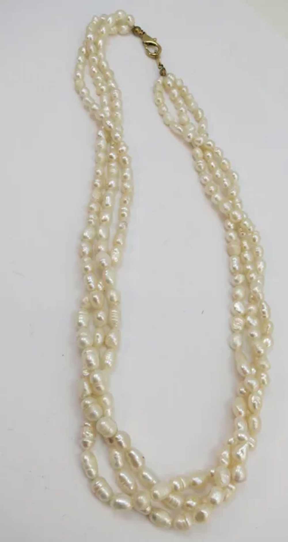 VINTAGE Three Strands of Freshwater Pearls  Twist… - image 6