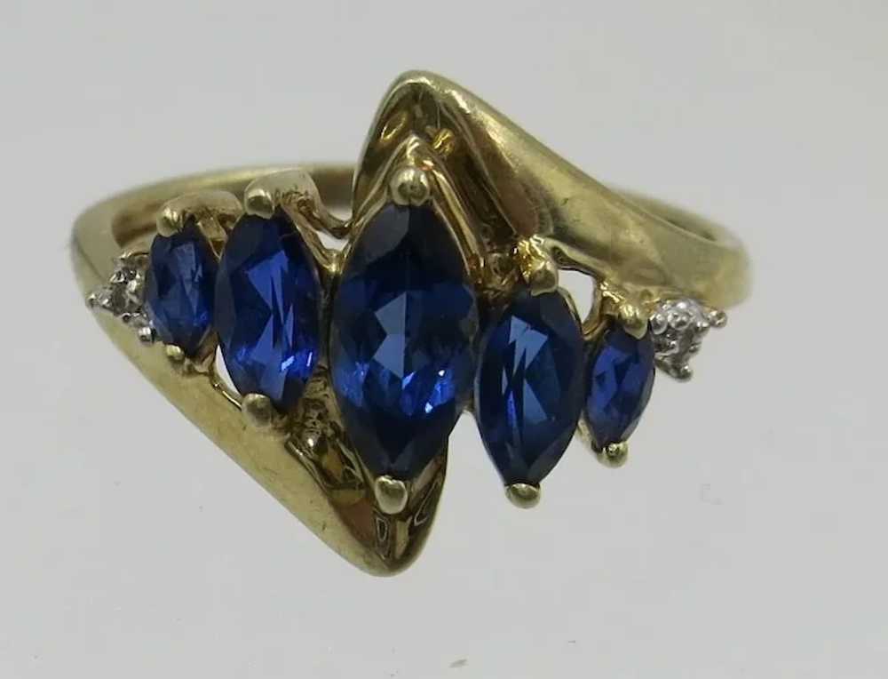 VINTAGE 10k Yellow Gold Ring with Sapphires and d… - image 3