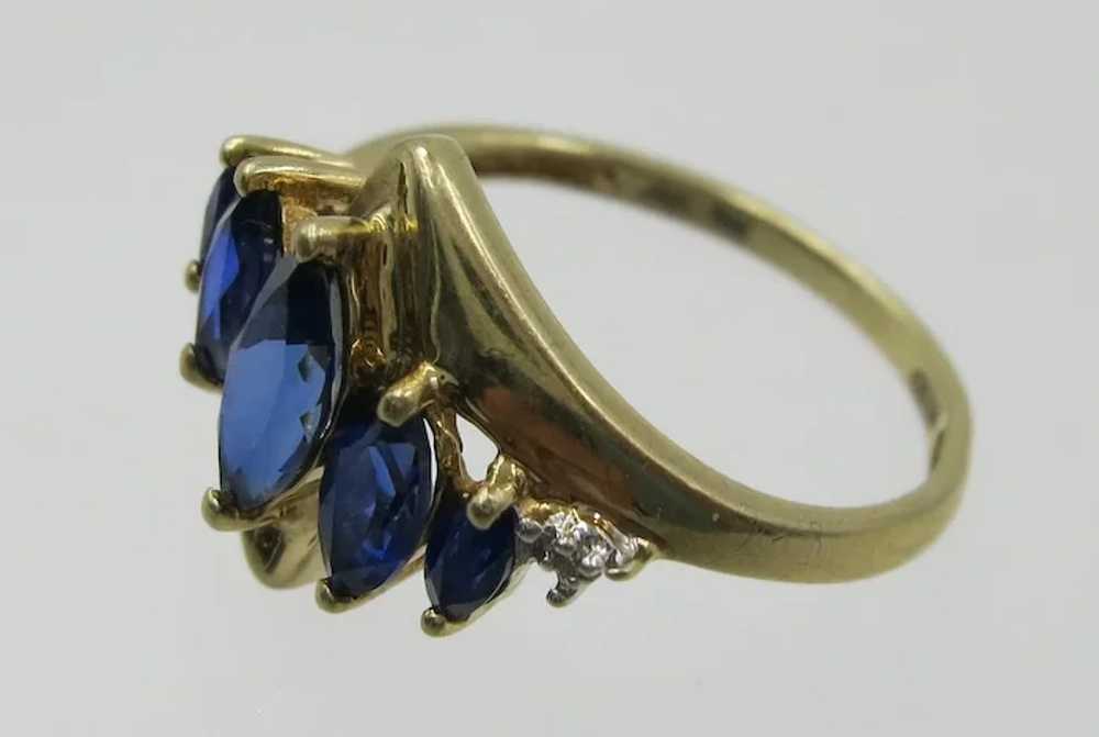 VINTAGE 10k Yellow Gold Ring with Sapphires and d… - image 6