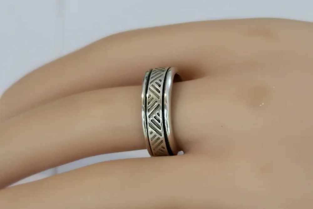 Vintage Sterling Silver Roller Ring With Decorati… - image 3