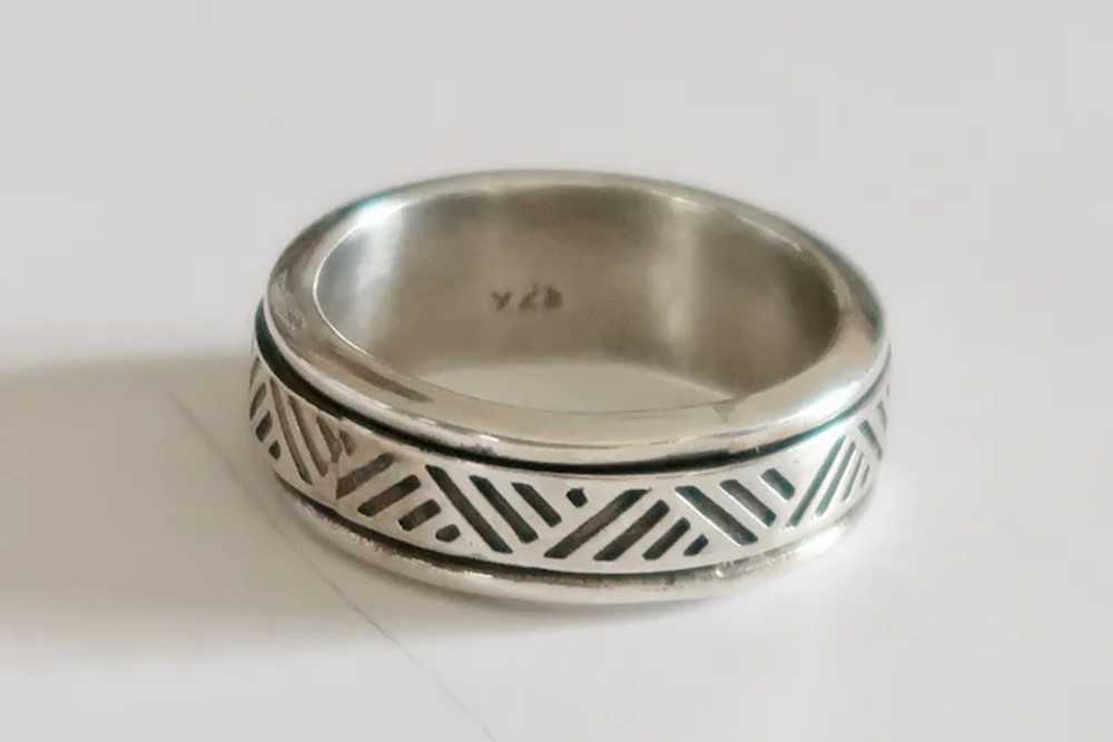 Vintage Sterling Silver Roller Ring With Decorati… - image 4