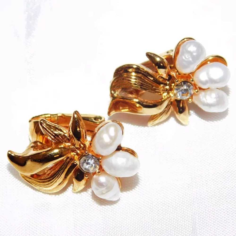 Vintage 1980's Avon clip style earrings with cult… - image 4