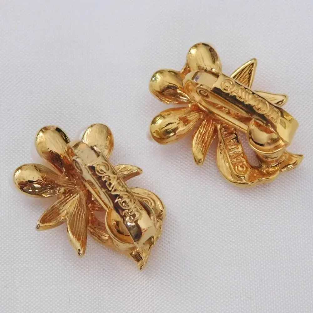 Vintage 1980's Avon clip style earrings with cult… - image 8