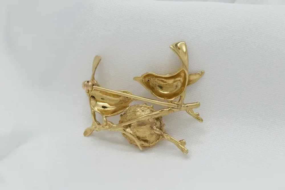 14k Yellow Gold Birds & Pearl Nest Brooch Pin - 8… - image 3