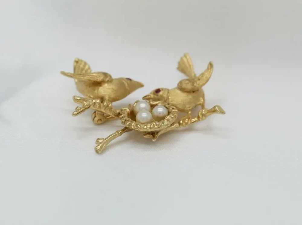 14k Yellow Gold Birds & Pearl Nest Brooch Pin - 8… - image 4