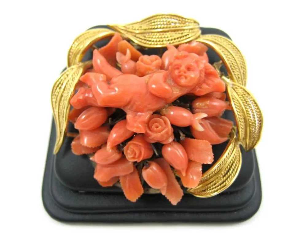 Vintage Art Nouveau 22k Cherub Carved Coral Brooch - image 3