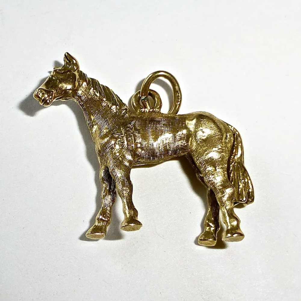 9k Yellow Gold Three Dimensional Horse Charm - image 3