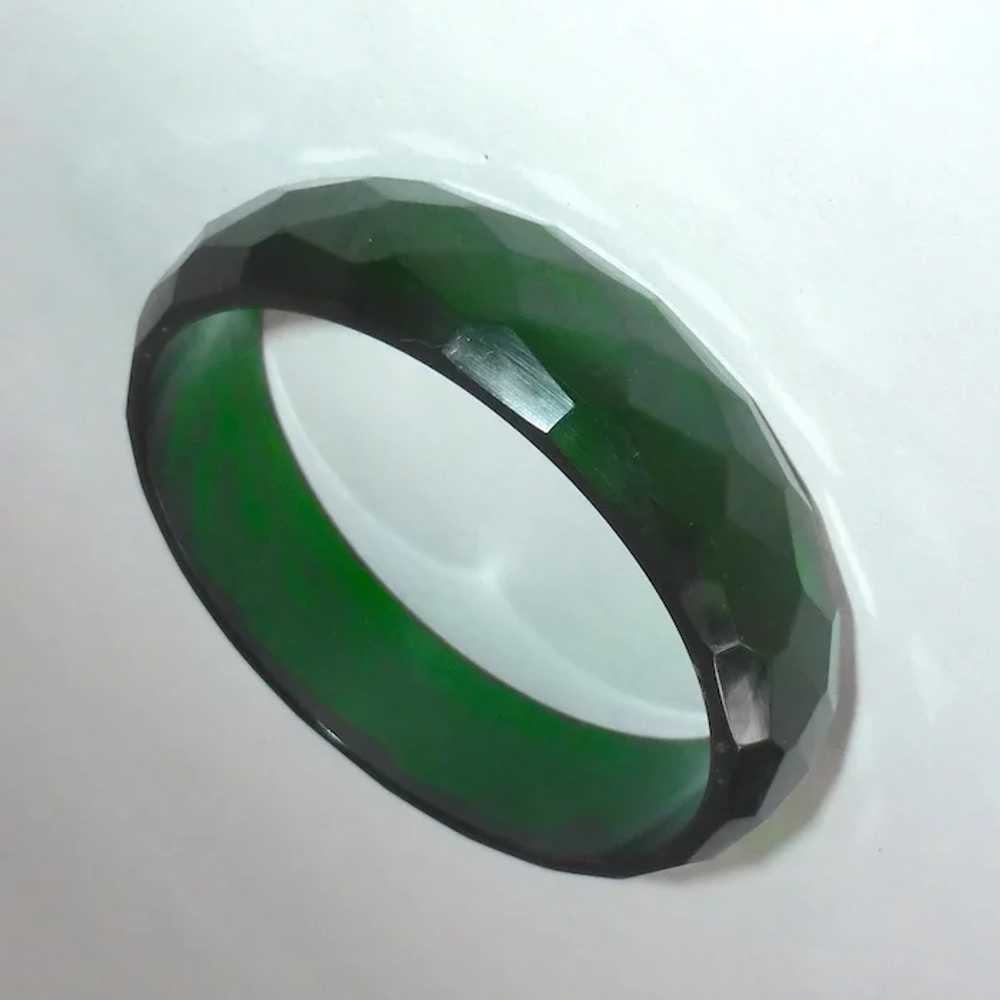 Bakelite Bracelet Faceted Green Prystal Bangle - image 6