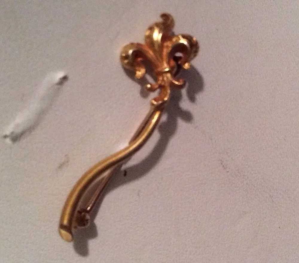 10K Yellow Gold Fleur de Lis Vintage Pin - image 2