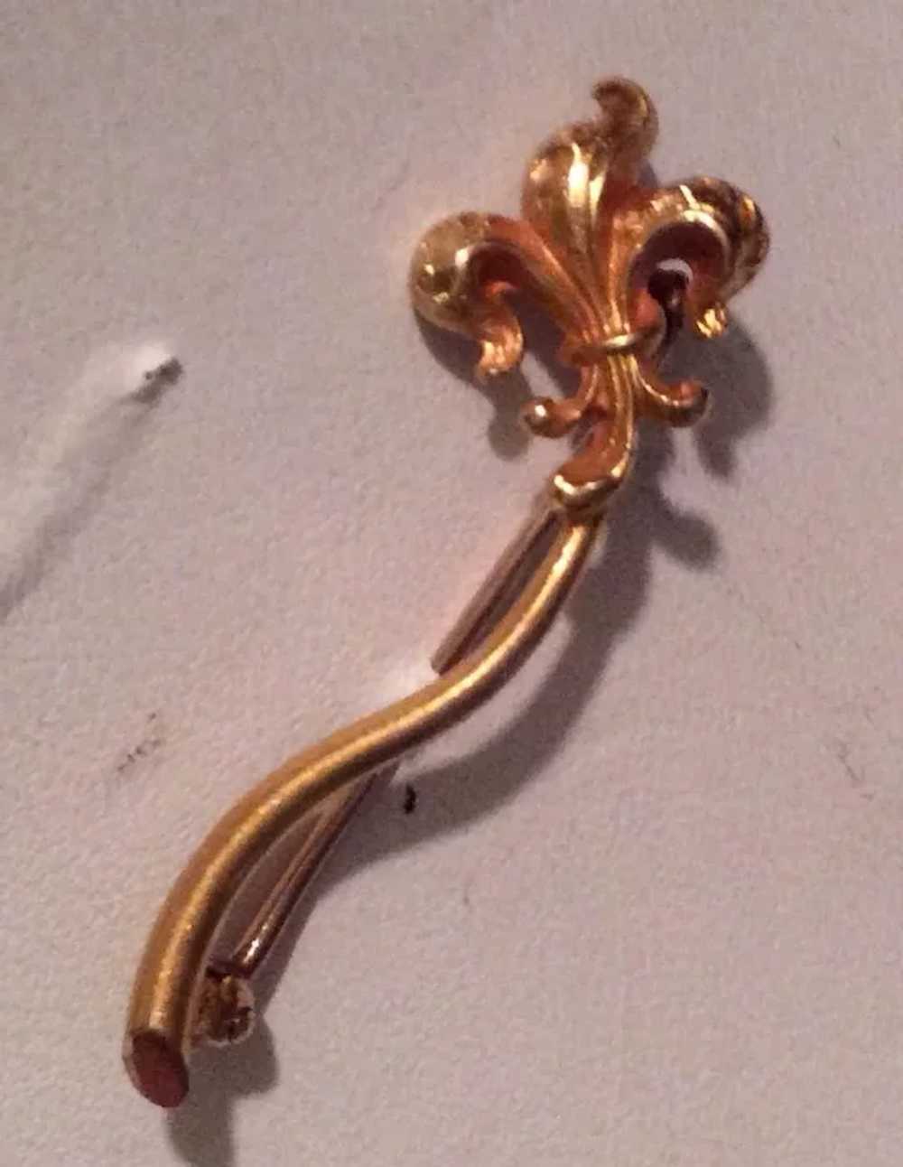 10K Yellow Gold Fleur de Lis Vintage Pin - image 3