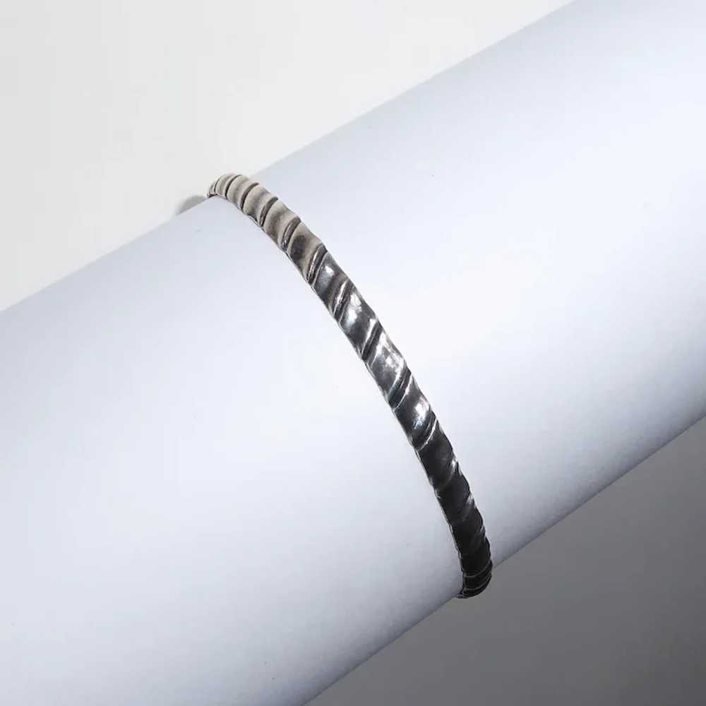 Sterling Bangle Bracelet w Diagonal Ribbon Pattern - image 4