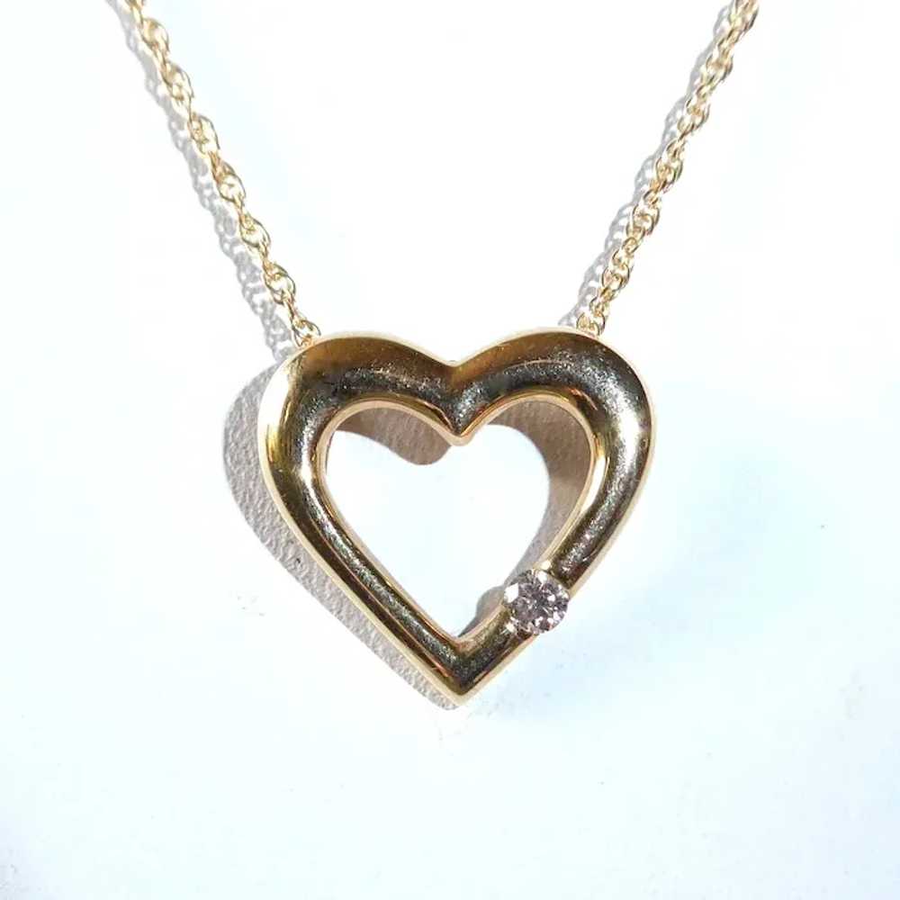 14k Gold Heart Pendant Necklace w Diamond - image 6