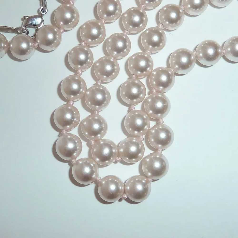 Glass Knotted Faux Pearl Necklace Lustrous Pink B… - image 3