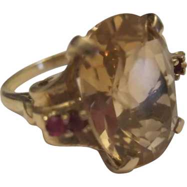 Beautiful 14KT Yellow Gold Ring w/Yellow Hessonite