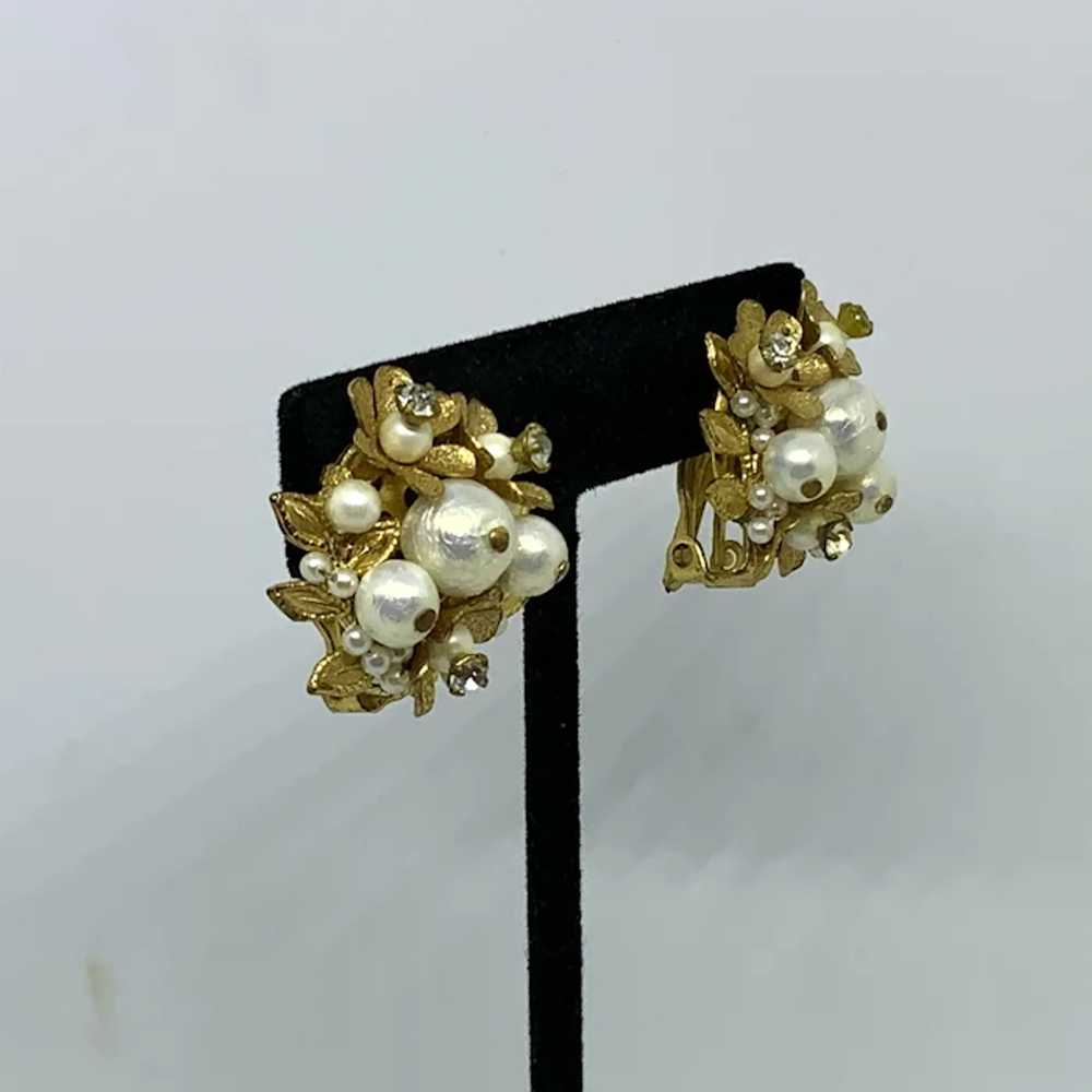 Floral Gold-tone Earrings Simulated Pearls Rhines… - image 4