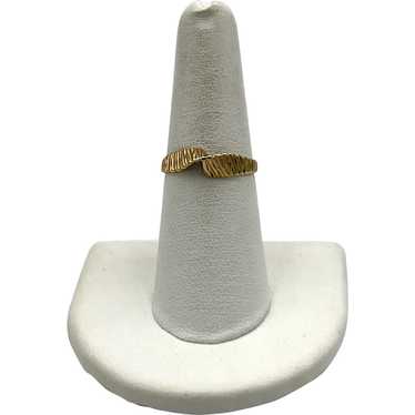 14K Twisted Ridged Ring - image 1