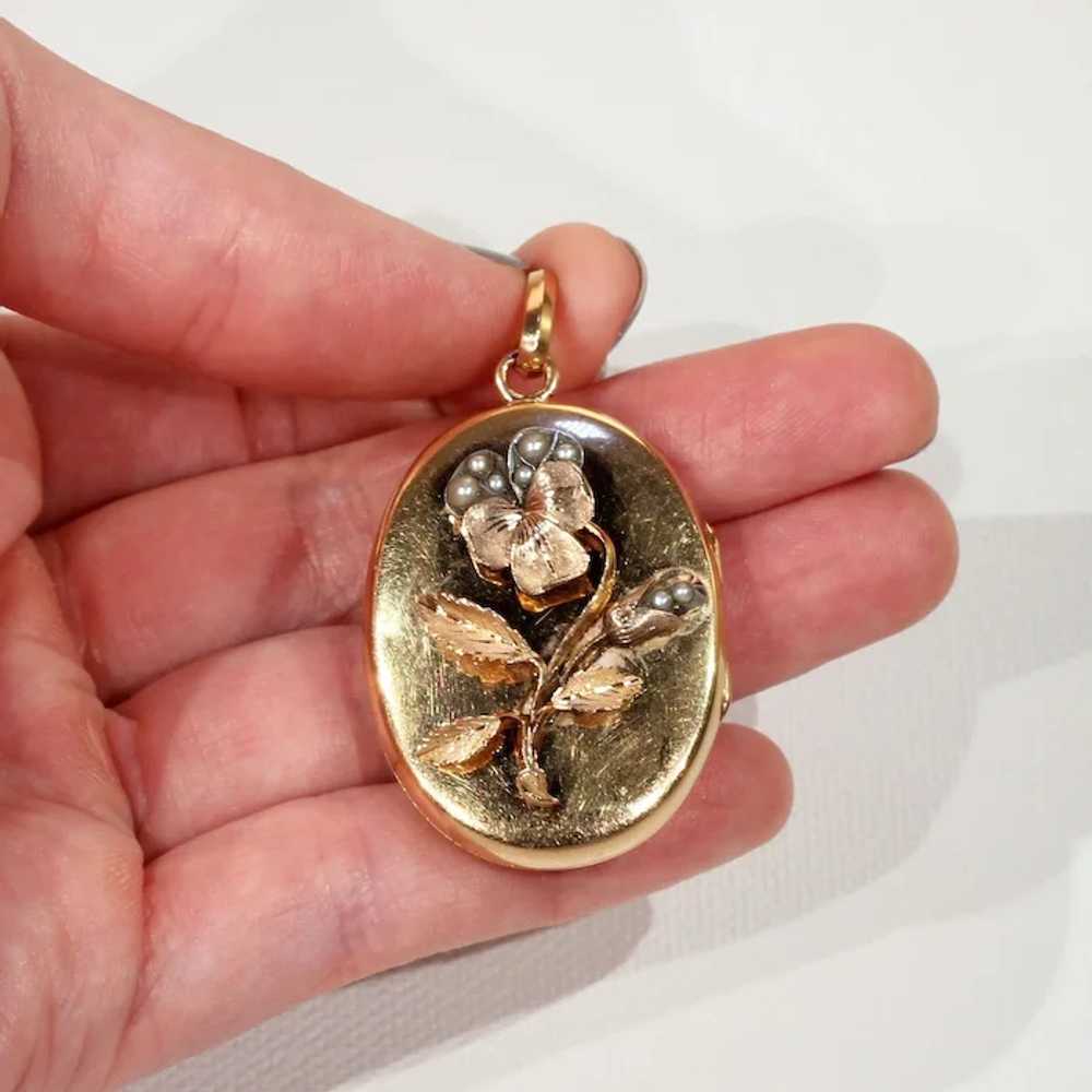 Lovely Victorian Pansy Locket Pearl Gold - image 8