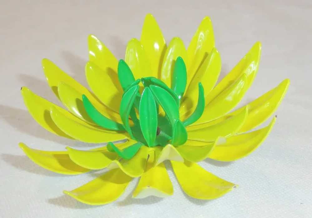 Vintage Mod Flower Power Bright Yellow Green Enam… - image 2