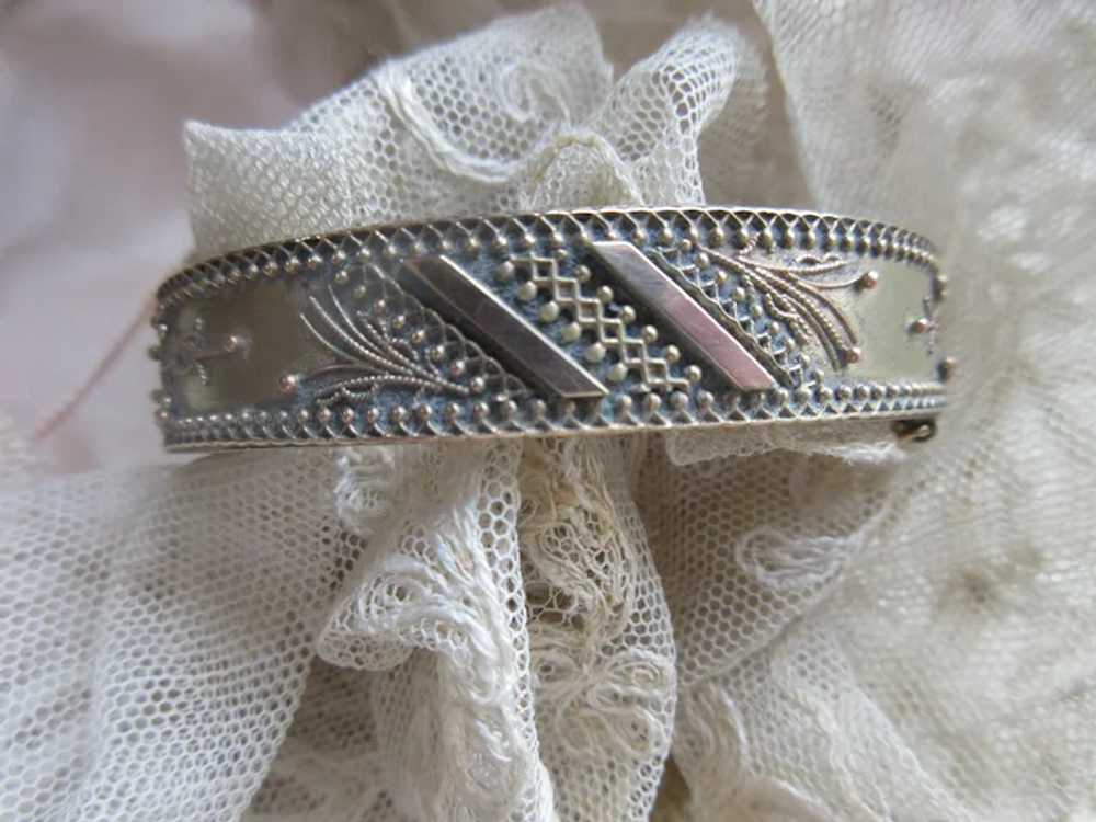 Victorian Antique Bangle Bracelet in Gold Fill  E… - image 5