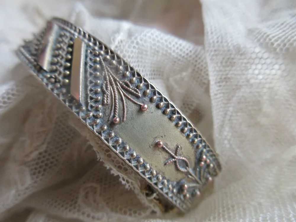 Victorian Antique Bangle Bracelet in Gold Fill  E… - image 7