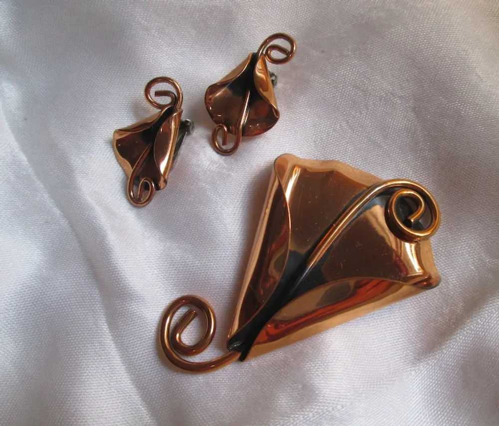 Rare Early Renoir Stylized Calla Lily Brooch and … - image 3