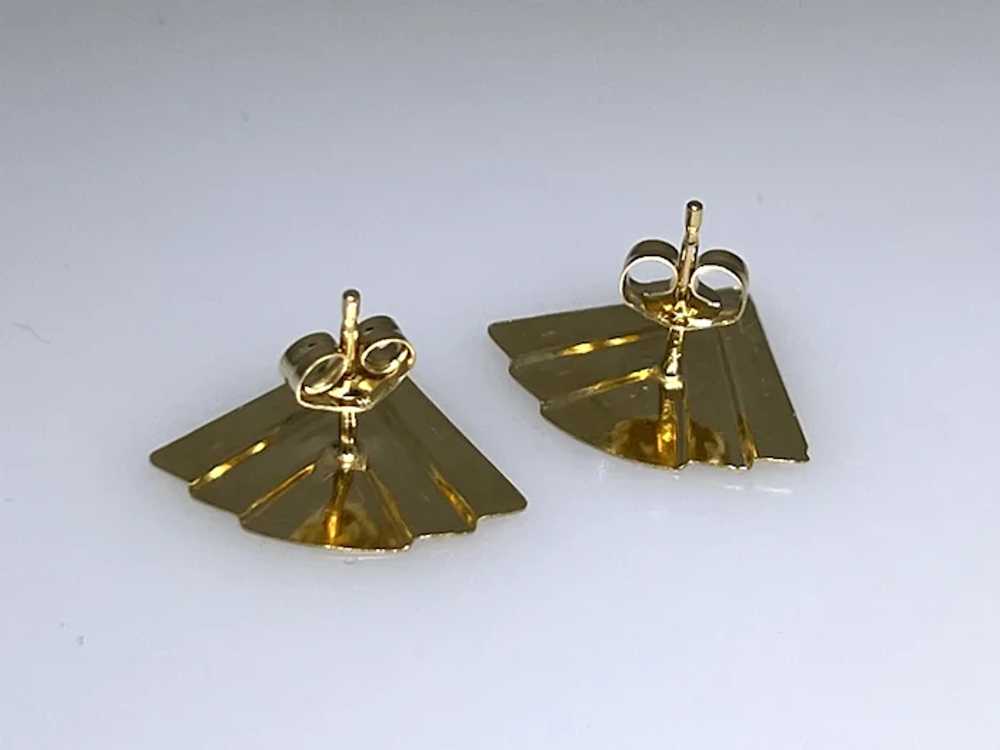 14kt Gold light fan shaped earrings, excellent es… - image 3
