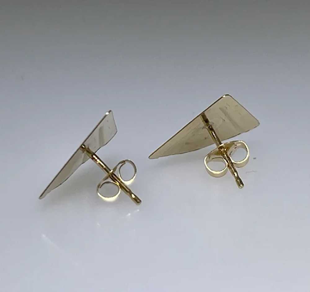 14kt Gold light fan shaped earrings, excellent es… - image 4