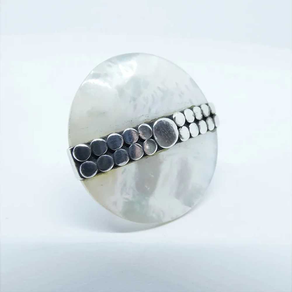LARGE Mother of Pearl Silver Fashion Ring - image 2