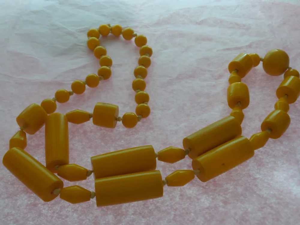 Vintage Sunny Yellow Bakelite Necklace - image 10