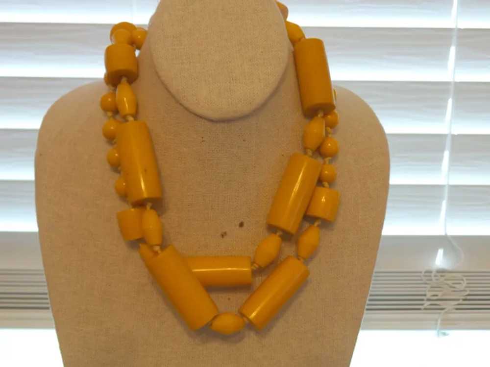 Vintage Sunny Yellow Bakelite Necklace - image 2