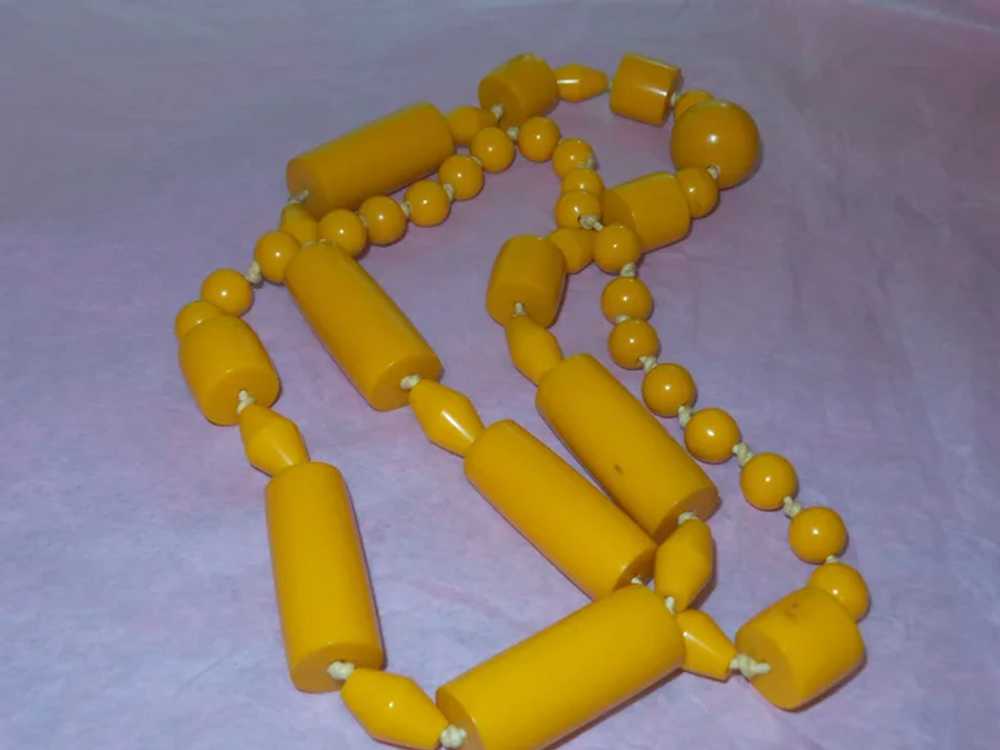 Vintage Sunny Yellow Bakelite Necklace - image 7