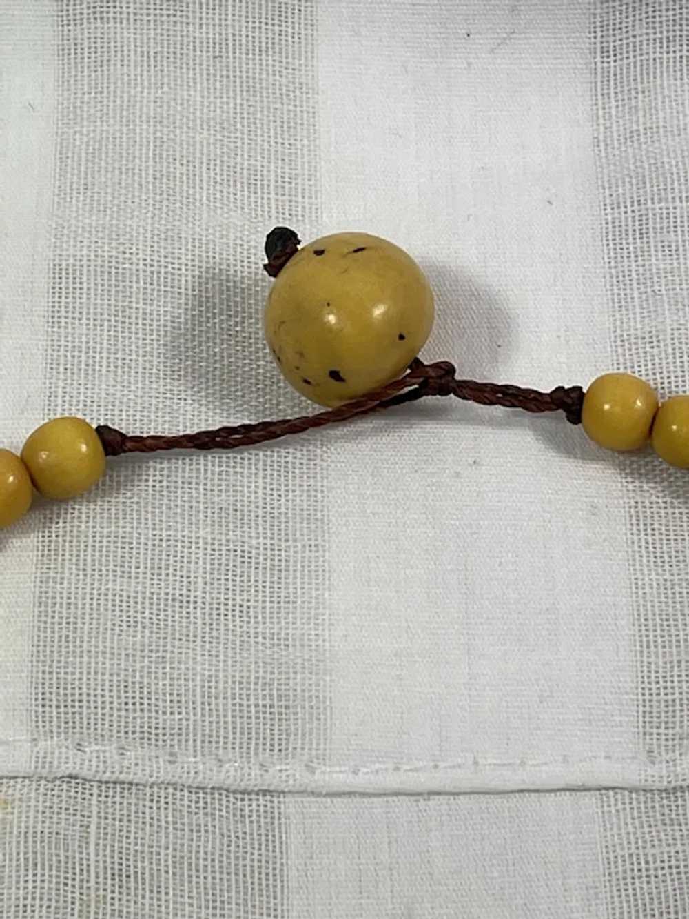 Antique Hand Carved Chinese Egg Yolk Amber Bead N… - image 7