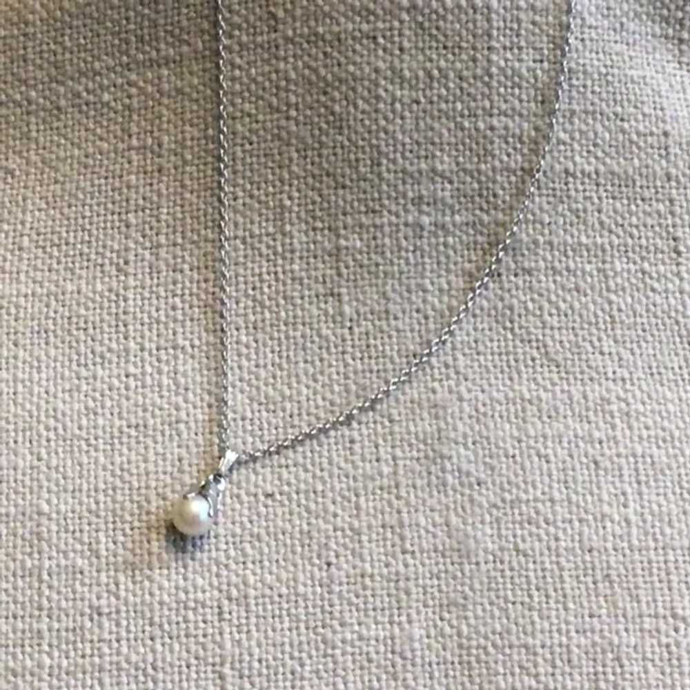 Silver Tone Faux Pearl Pendant Necklace - image 2