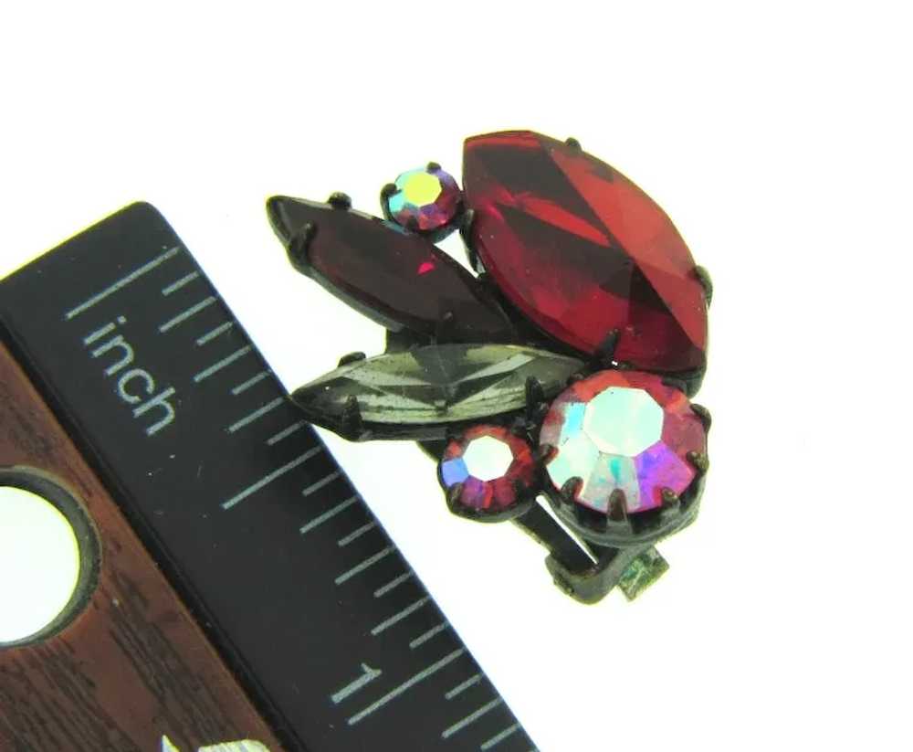Vintage 1960's rhinestone clip-on Earrings in red… - image 5