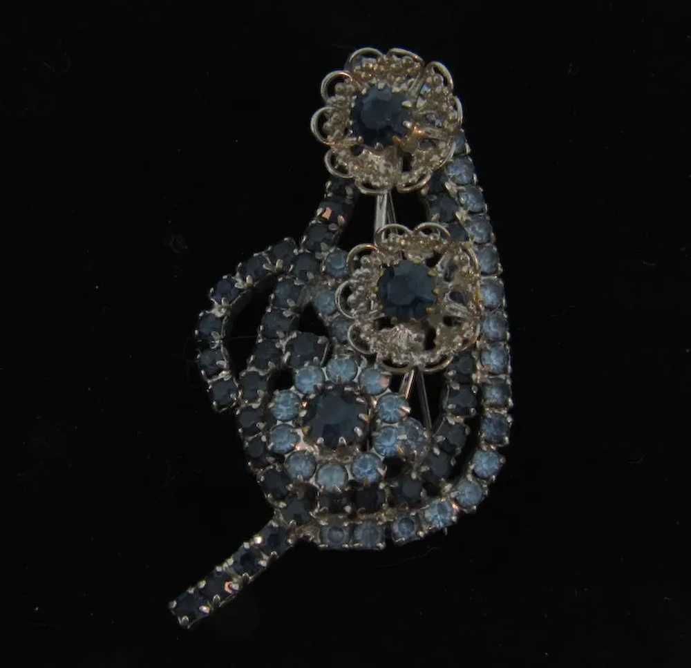 Vintage abstract floral Brooch with shades of blu… - image 2