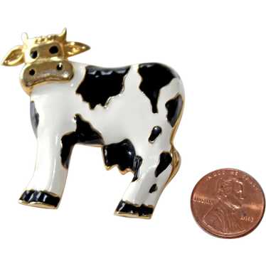 Vintage Cow Pin Brooch Enamel and Gold Tone - image 1