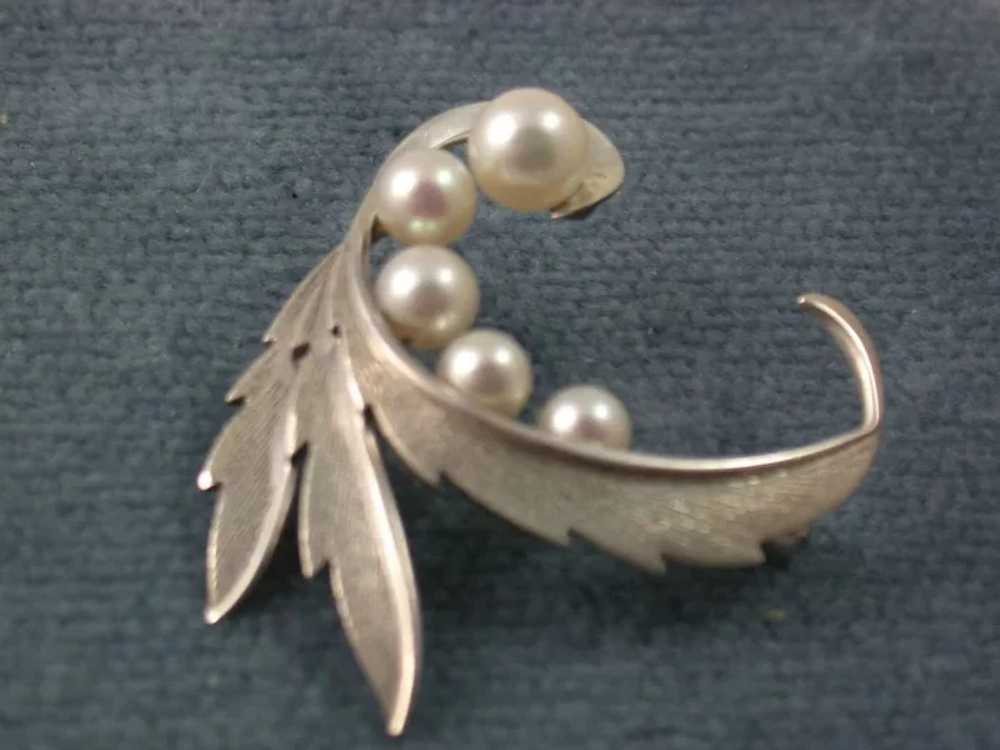 Estate Mikimoto 5 Cultured Pearl Sterling Brooch - image 1
