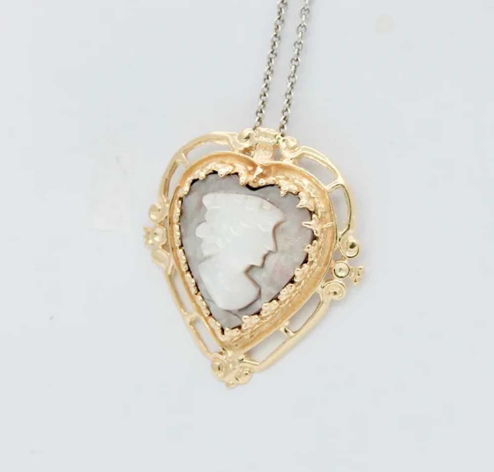 Vintage 14K Yellow Gold Shell Cameo Heart Pendant - image 2