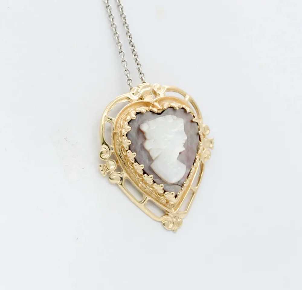 Vintage 14K Yellow Gold Shell Cameo Heart Pendant - image 3