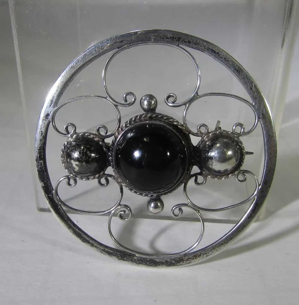 Sterling Silver Circle Pin With Onyx Center - image 3