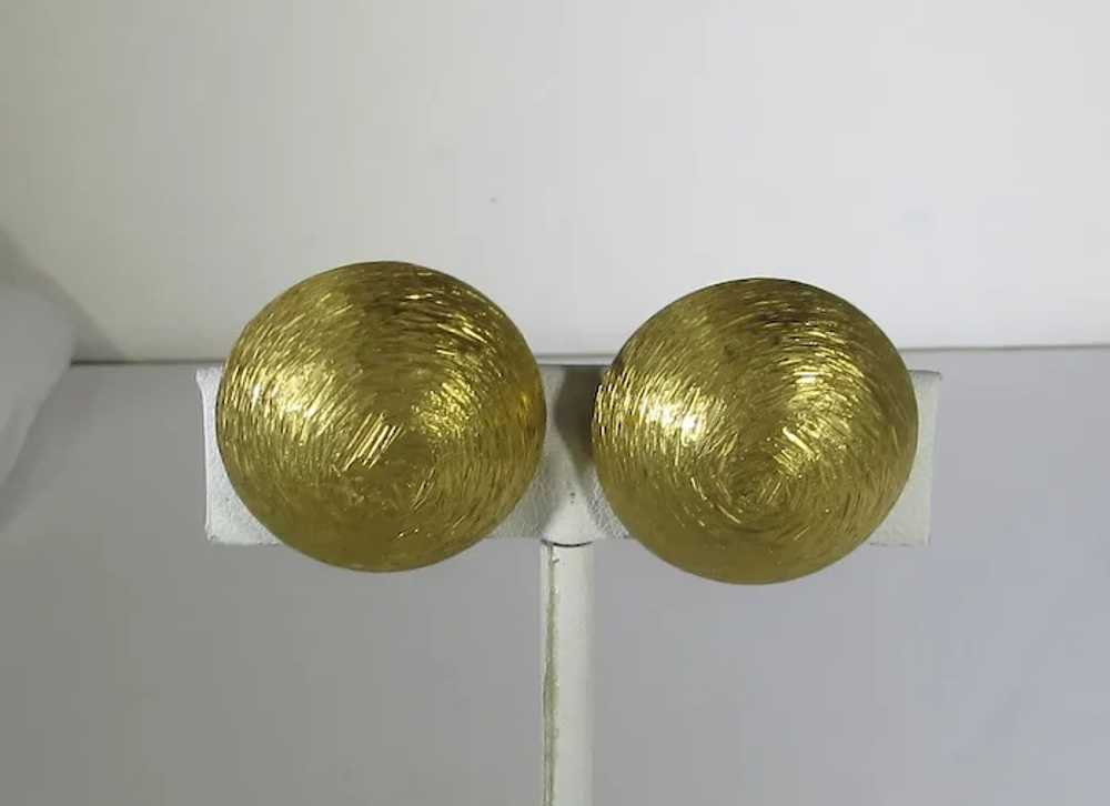 Vintage Napier Brushed  Goldtone Clip On Earrings - image 7