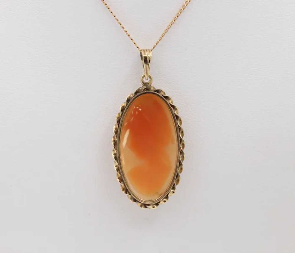 Vintage 14K Yellow Gold Cameo Pedant with Chain - image 4