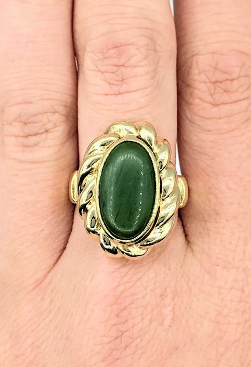 Jade & Scalloped 18K Yellow Gold Cocktail Ring - image 4