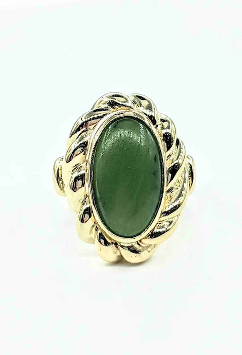 Jade & Scalloped 18K Yellow Gold Cocktail Ring - image 8