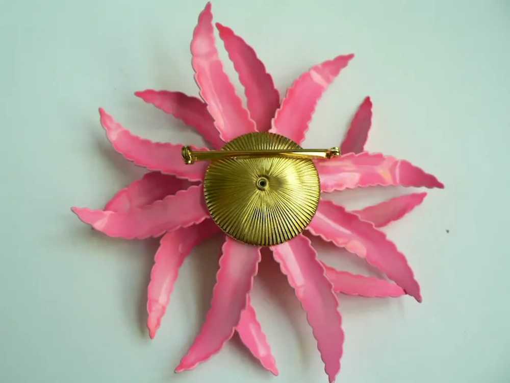 1960's Huge Enamel Metal Hot Pink Spider Mum Flow… - image 5