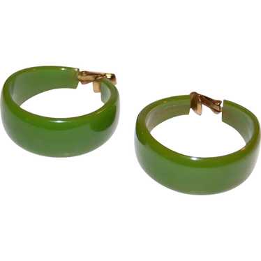 c1960s Bright Green Bakelite Chunky Hoop Clip Ear… - image 1