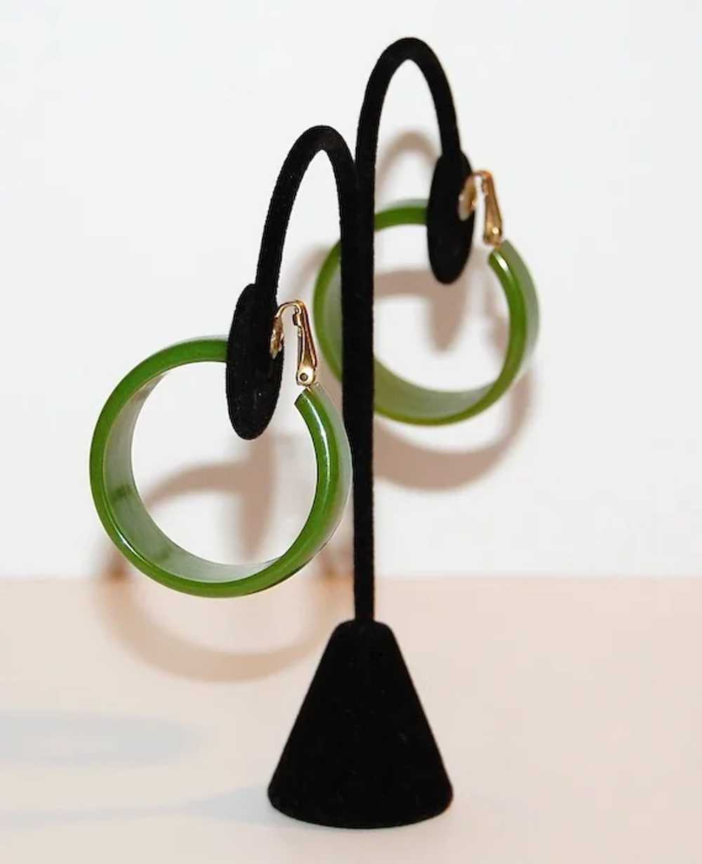 c1960s Bright Green Bakelite Chunky Hoop Clip Ear… - image 5