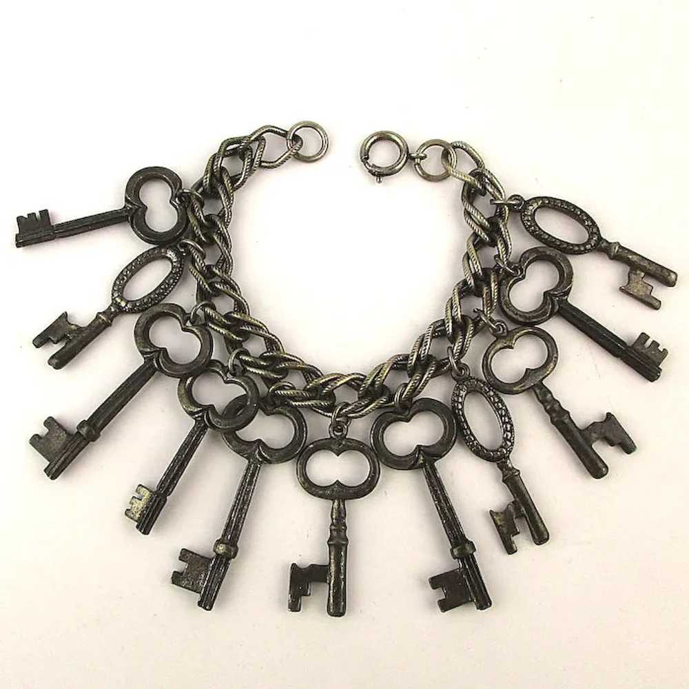 Vintage Skeleton Key Charm Bracelet - image 3