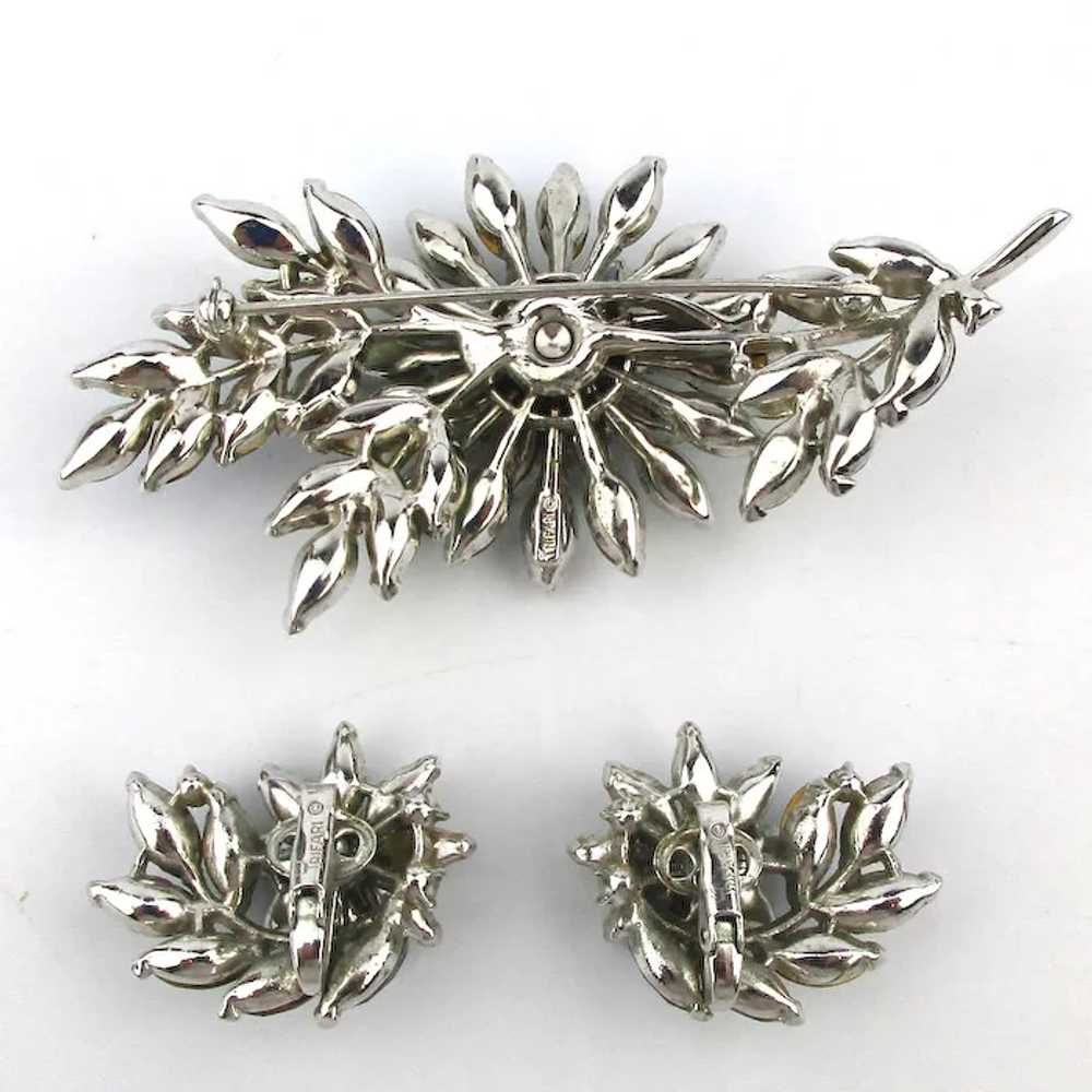 1950s Crown TRIFARI Rhinestone Flower Pin Brooch … - image 5